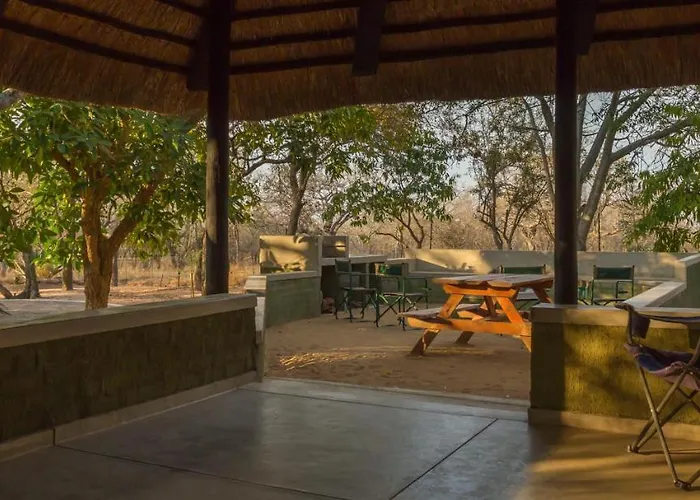 Kingfisher Creek Safari Cottages